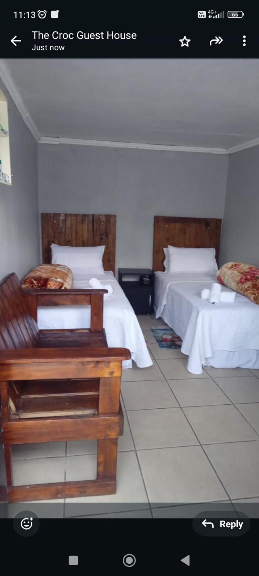 The Croc Guest House Springs  Exterior photo